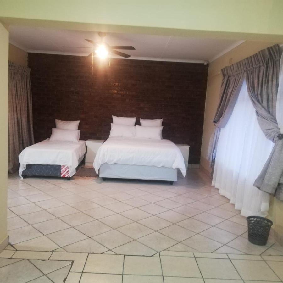 Mandulia Guest House Mbombela Bagian luar foto